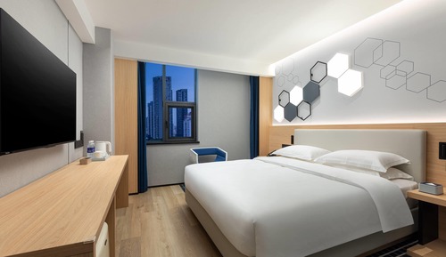 Deluxe Room, 1 King Bed, Non Smoking