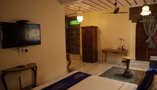 Deluxe Suite, Balcony, City View