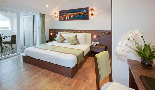 Executive Suite, River View