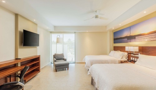 Studio, 2 Queen Beds, Refrigerator & Microwave, Mountain View
