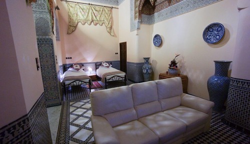Junior Suite, 2 Twin Beds, Private Bathroom