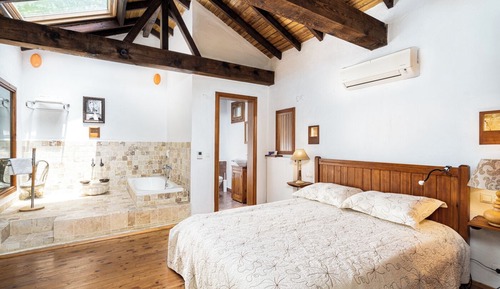 Honeymoon Room