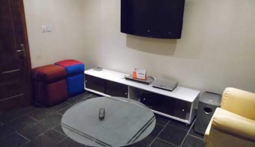 Executive Suite, City View