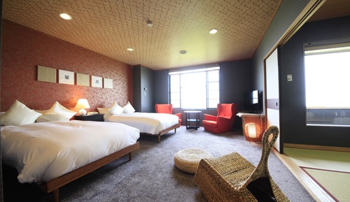 Superior Room, Multiple Beds, Private Bathroom, Mountain View