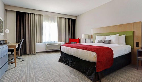 Room, 2 Queen Beds, Mobility Accessible, Non Smoking (Hearing, Bathtub W/grab Bars)