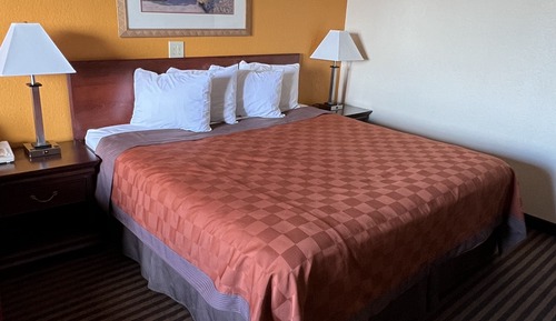 Standard Room, 1 King Bed