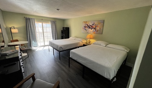 Economy Room