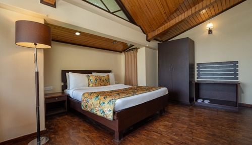 Deluxe Room with Private Balcony