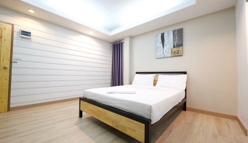 Single Room, Balcony, City View