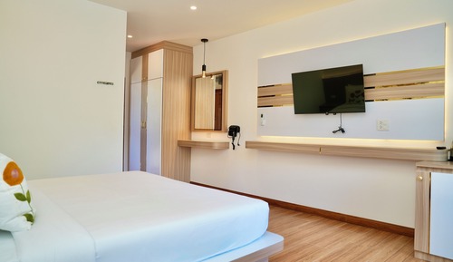 Queen Room