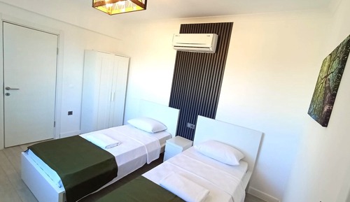 Comfort Villa, Mountain View, Poolside