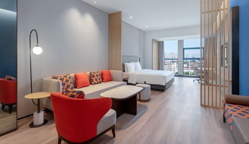 Suite, 1 King Bed