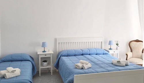 Deluxe Room, Balcony