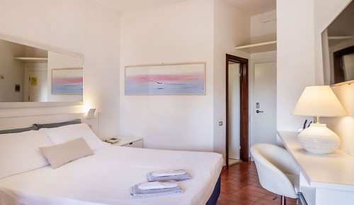 Classic Double Room, Balcony, Courtyard View