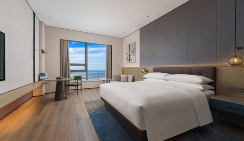 Premium Room, 1 King Bed, Sea View
