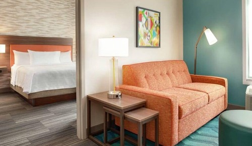 Suite, 1 King Bed, Accessible (Hearing)