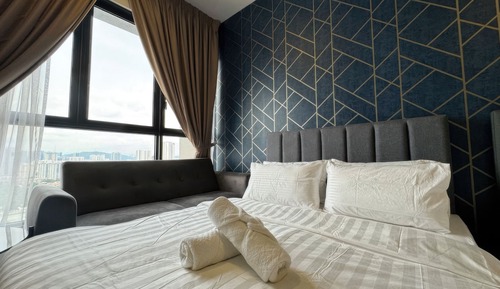 Deluxe Studio, 2 Queen Beds, Balcony, City View