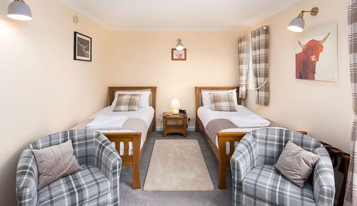 Twin Room, Garden View (Room 5)