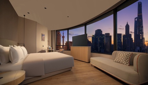 Room, 1 King Bed, City View (Extra Floor Space)