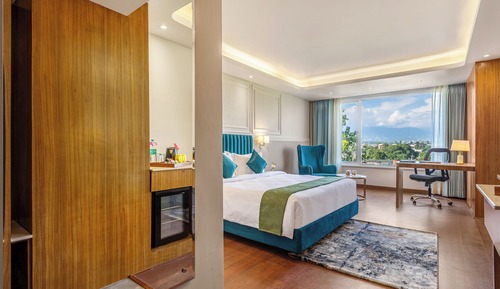Premier Room