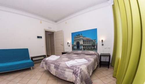 Deluxe Triple Room