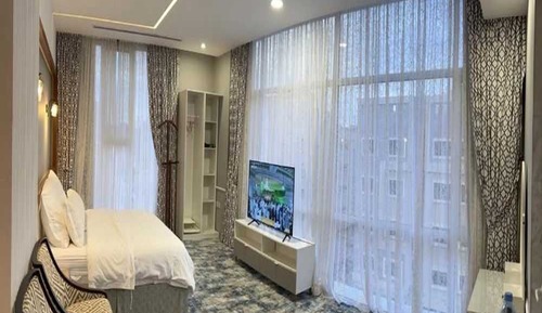 Standard Room, 1 King Bed