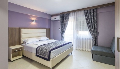 Junior Single Room, Balcony, Pool View