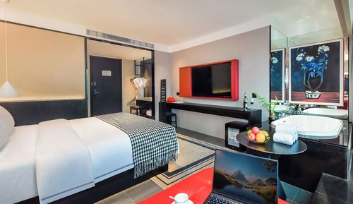 Superior Double Room, City View