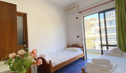 Basic Triple Room