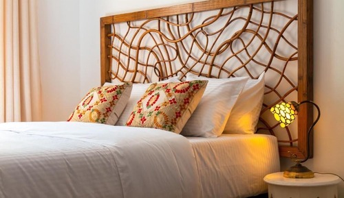 Senior Suite, 1 Queen Bed, City View
