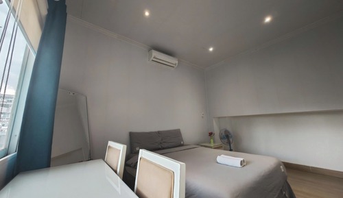 Deluxe Studio Suite, 1 Queen Bed, Kitchenette, City View