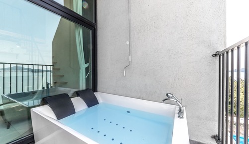 Basic Room, 1 Bedroom (Ocean Spa A302)