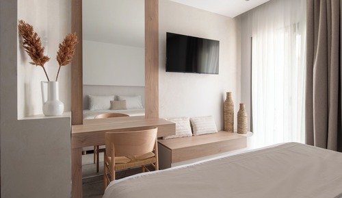 Deluxe Studio Suite, 1 King Bed