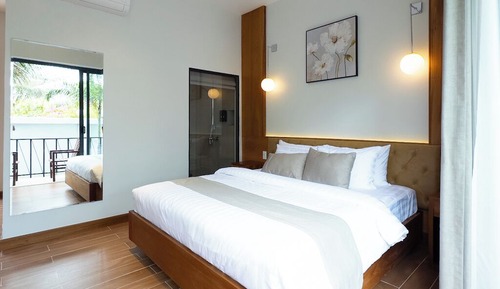 Superior Double Room, Balcony, Garden View