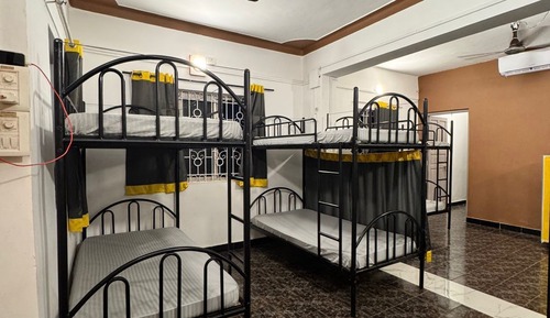 Purple 4-Beded Dorm