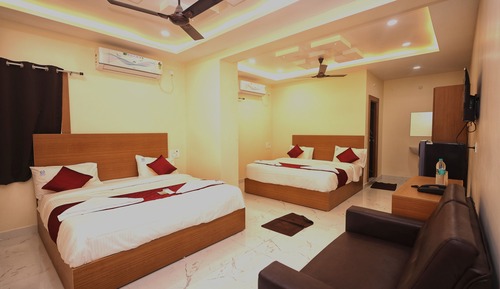 Classic Studio Suite, City View