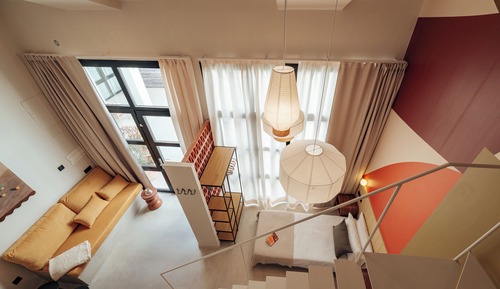 Duplex, Courtyard View (Loft 8)