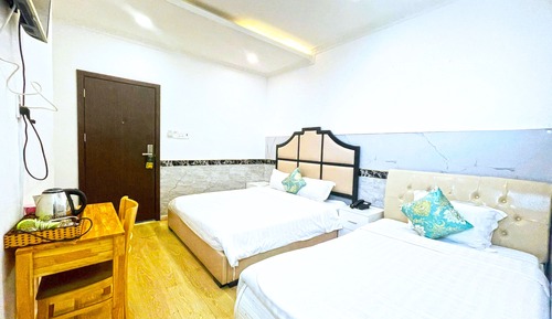 Deluxe Triple Room, City View