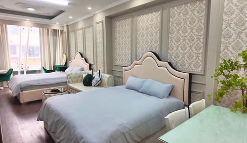 Classic Twin Room, Balcony, City View