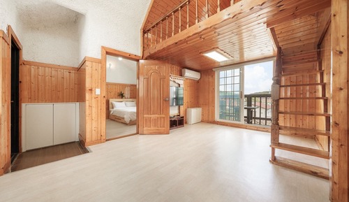 Basic Room, 3 Bedrooms (Pencil 5 (Mountain View / BBQ))