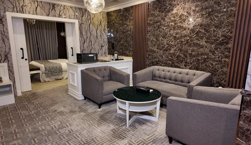 Family Single Room