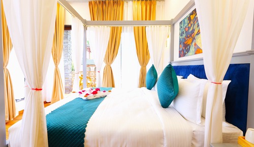 Pool View Room