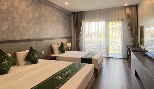Family Triple Room, Pool View