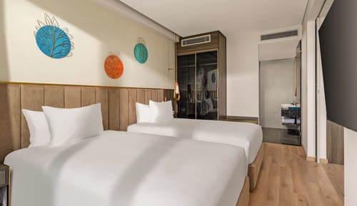 Oceanview 2-Bedroom Luxury Suite
