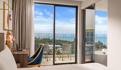 Oceanfront 3-Bedroom Grand Suite