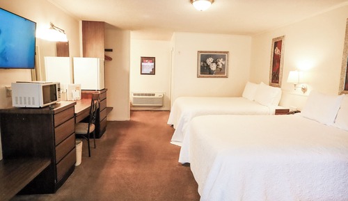 Standard Double Room, 2 Double Beds, Mountain View
