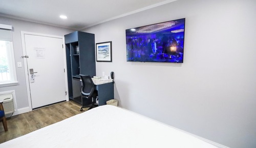 Deluxe Single Room, 1 Queen Bed, Mountain View