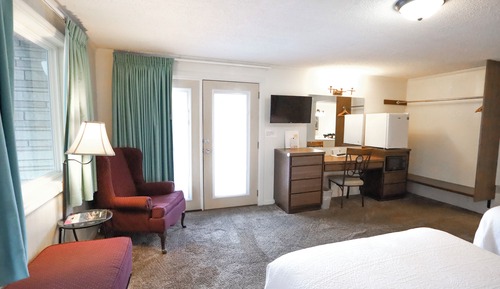 Studio Suite, 2 Double Beds, Balcony, Mountain View