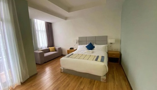 Comfort Double Room, 1 King Bed, City View