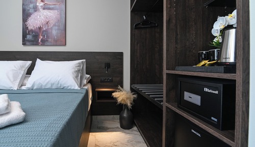 City Suite, 1 Queen Bed, City View